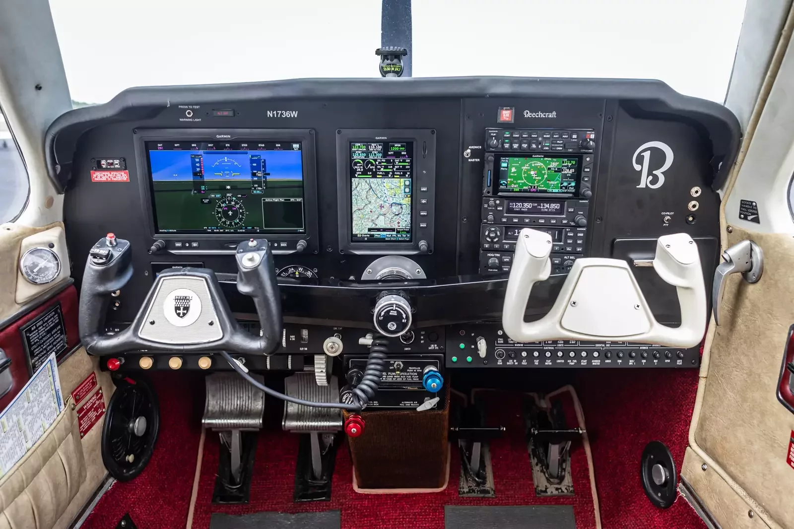 N1736W instrument panel